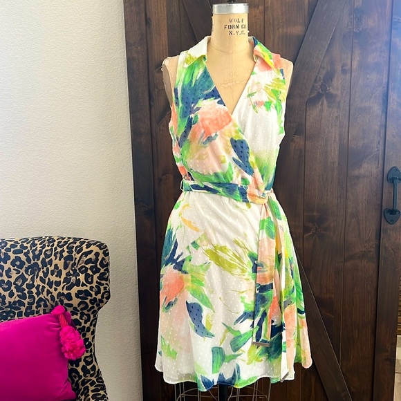 Dkny Dresses & Skirts - DKNY Floral Wrap Dress with Belt. Size 8